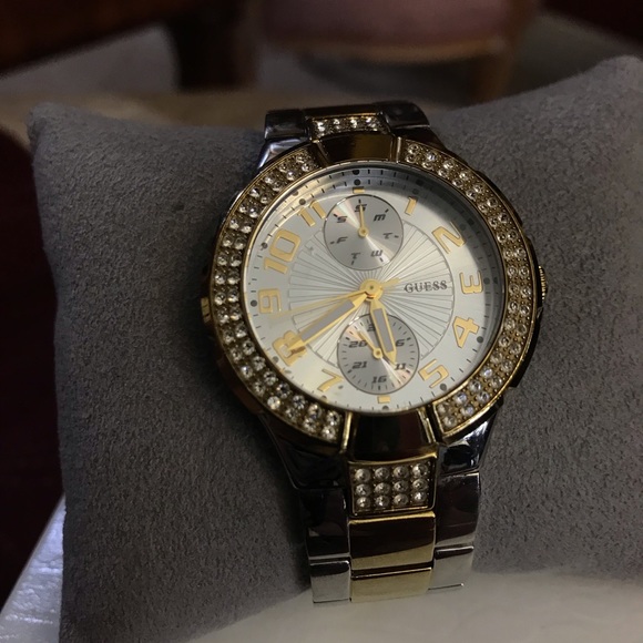 ❌SOLD❌Guess Watch - Picture 4 of 8